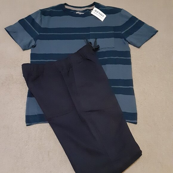 Old Navy Boys Bundle Set Size 8 M - Picture 1 of 8